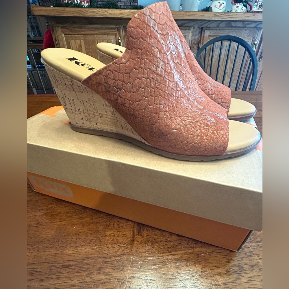NWB Korks Dawley Wedge Sandal